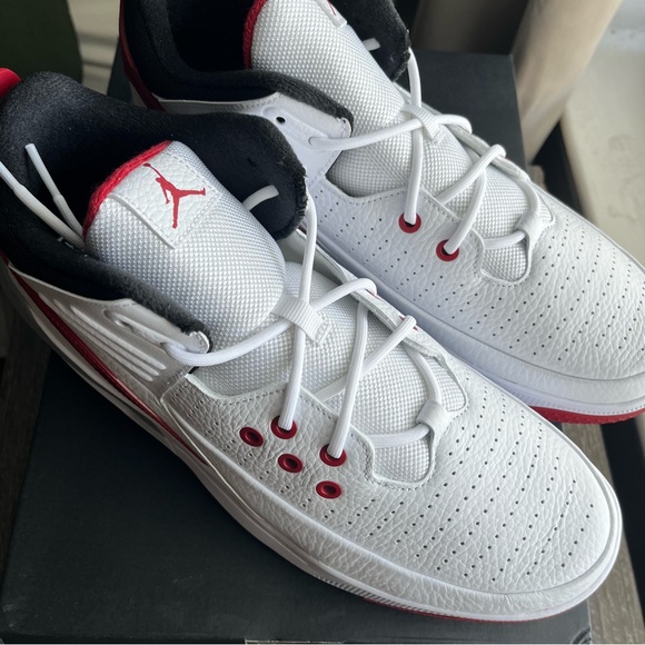 JORDAN ✨ Max Aura 5 White/Black Varsity Red Men’s SIZE 11 NIB - Picture 5 of 5